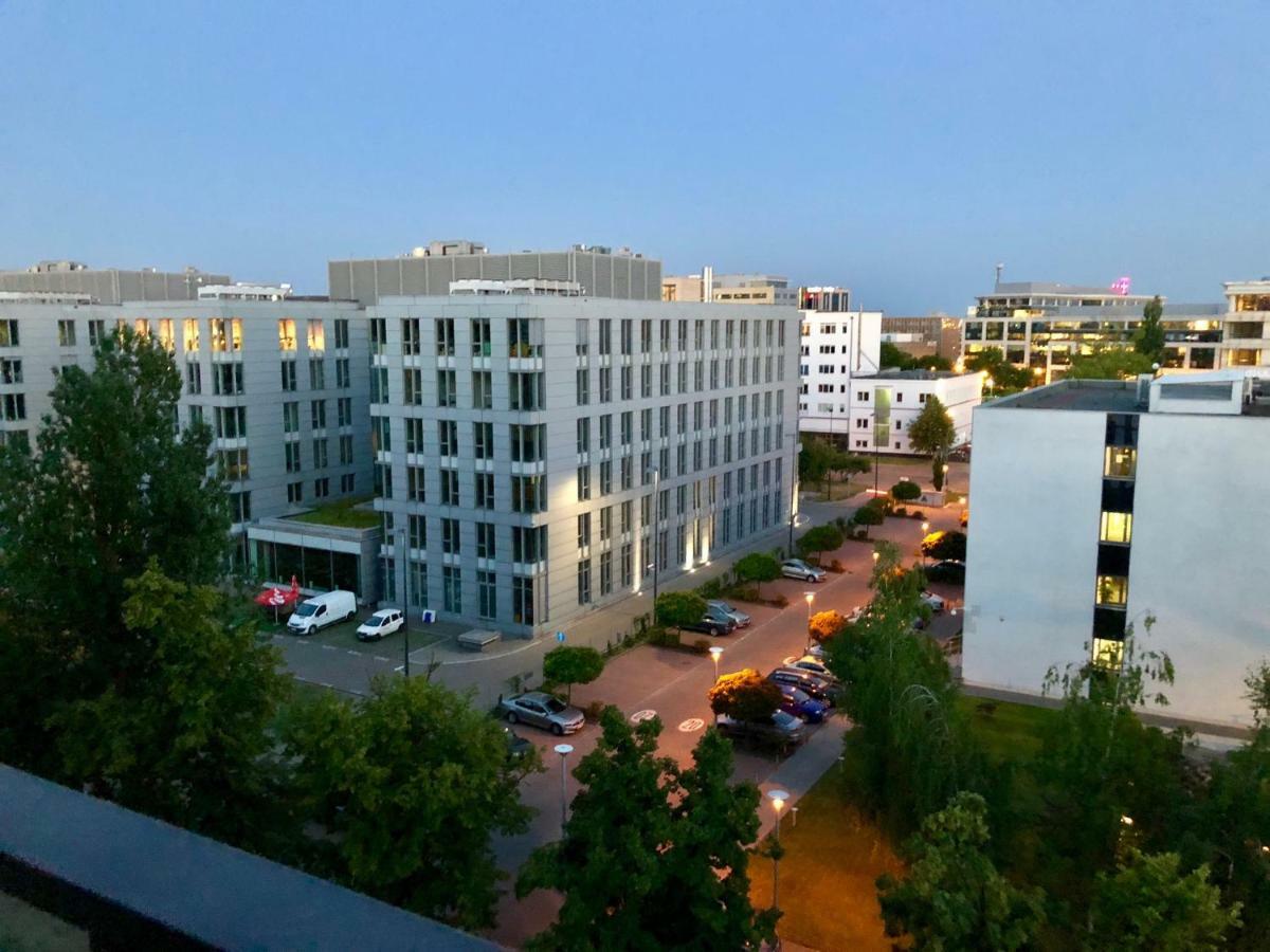 Living Point Residence Варшава Экстерьер фото